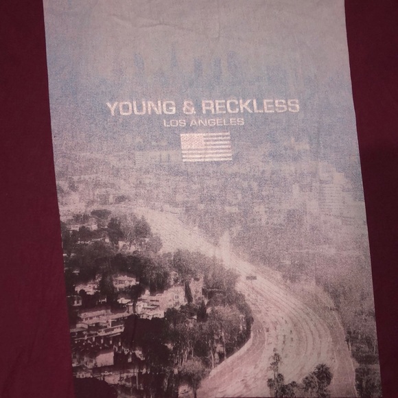 Young and reckless t shirt - Picture 2 of 3